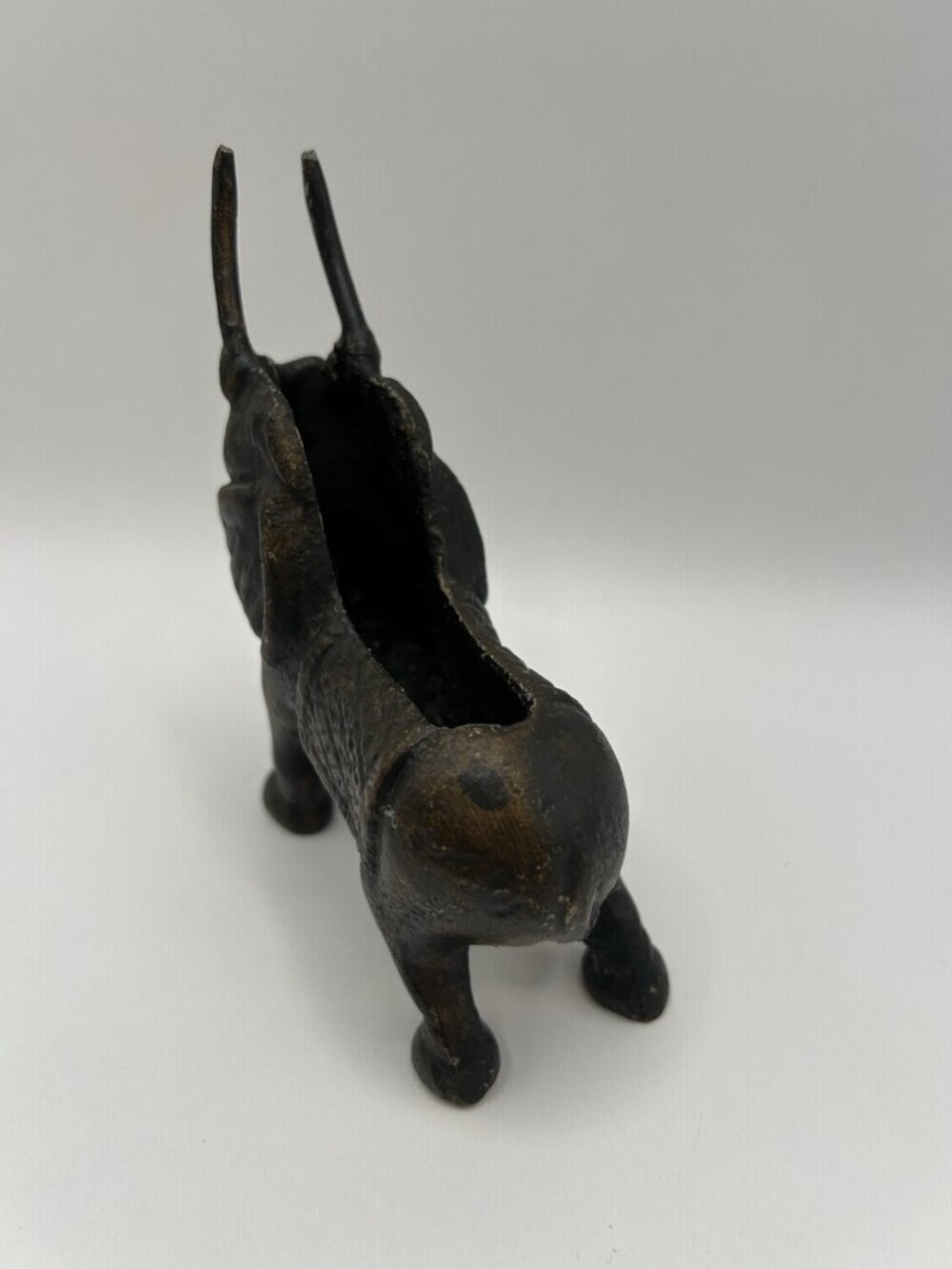 Vintage Heavy Bronze Elephant Trunk Up Open Middle Ash Tray 5“ Paperweight Desk - Picture 10 of 13